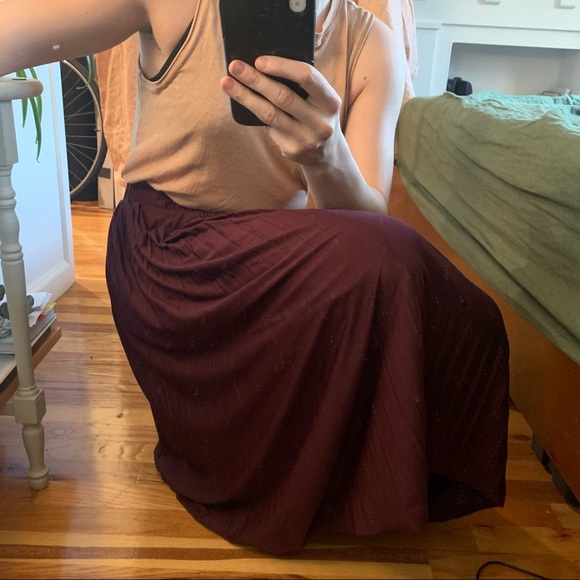 3/$30 Pleated Plum Midi Skirt - Picture 2 of 7
